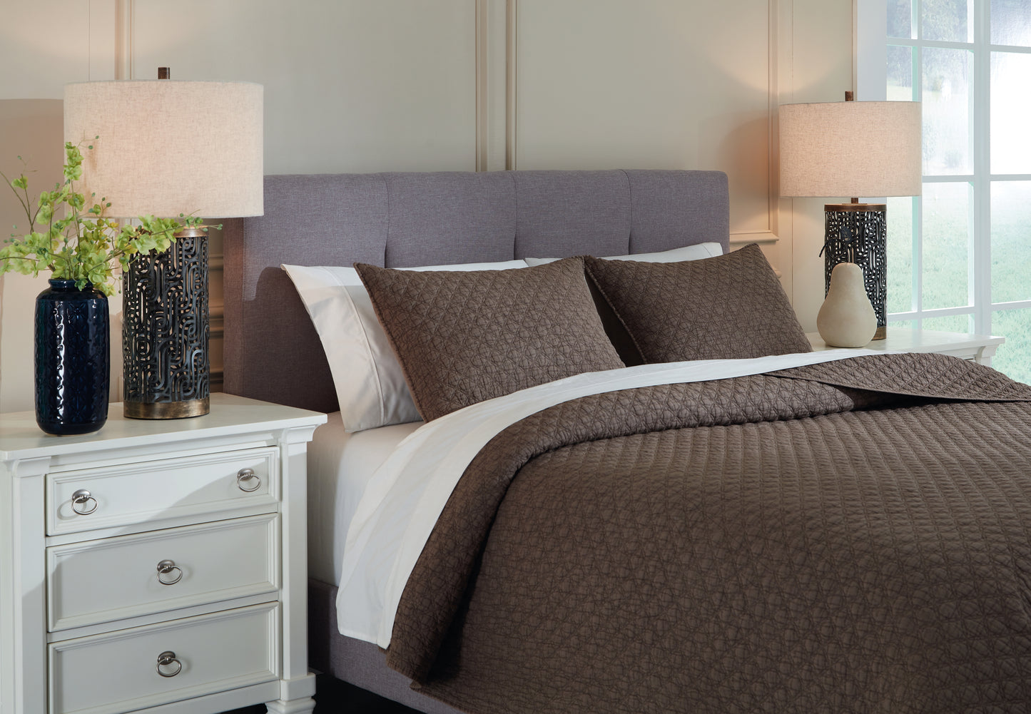 Ryter Queen/Full Coverlet Set