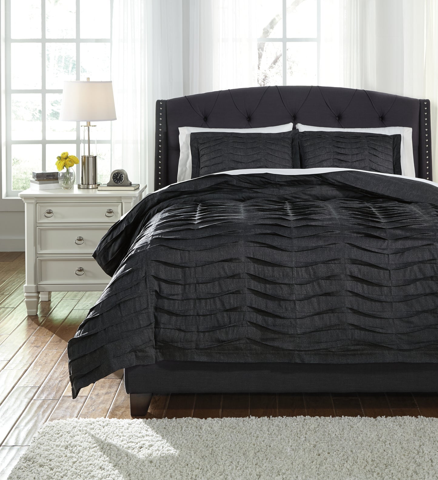 Voltos 3-Piece Queen Duvet Cover Set