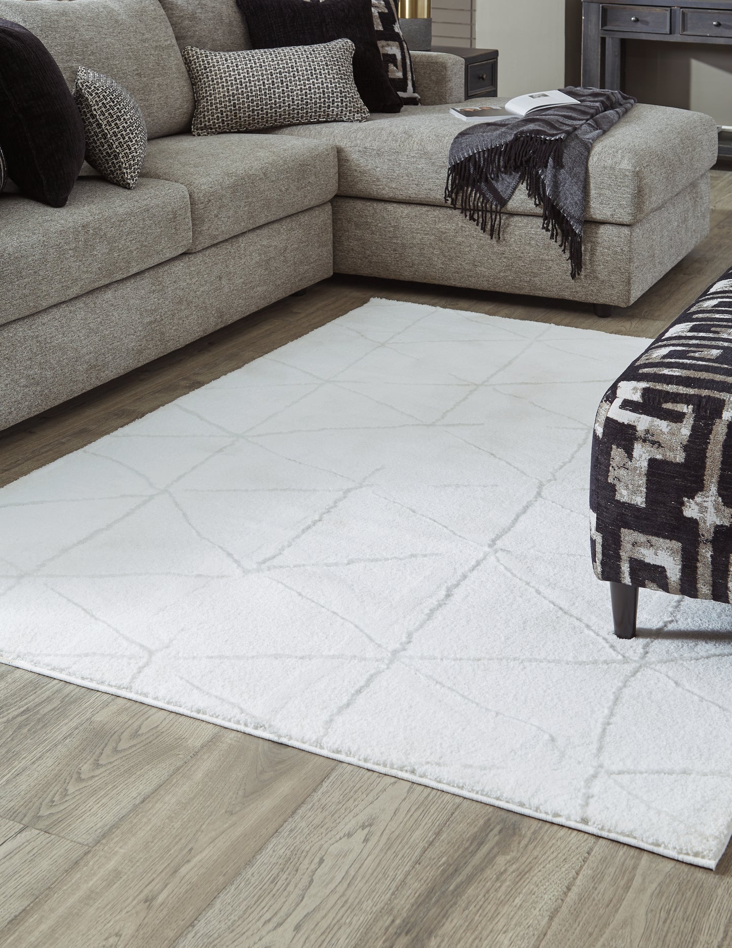 Scarrit 7'10" x 9'10" Rug