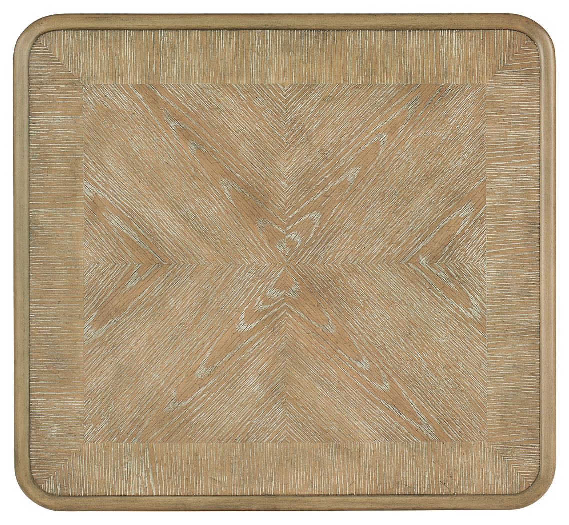 Realyn Table (Set of 3)