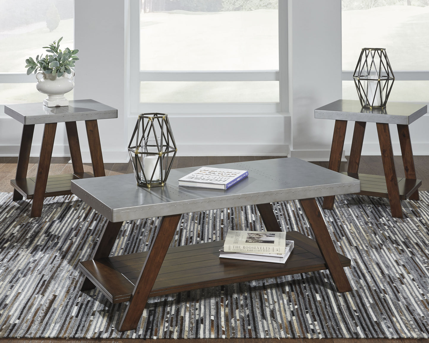 Bellenteen Table (Set of 3)