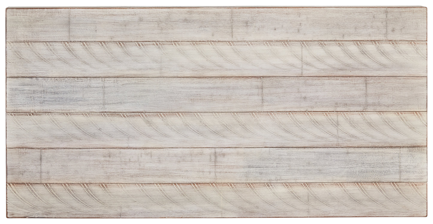 Carynhurst Table (Set of 3)