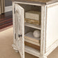 Realyn Chairside End Table